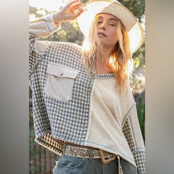 POL Houndstooth Knit Sweater - Picture 2 of 5